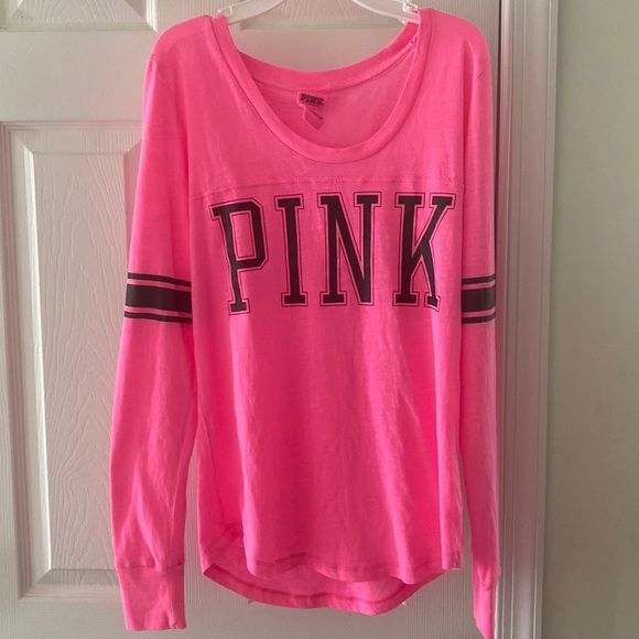 PINK Victoria's Secret Tops - VS PINK top